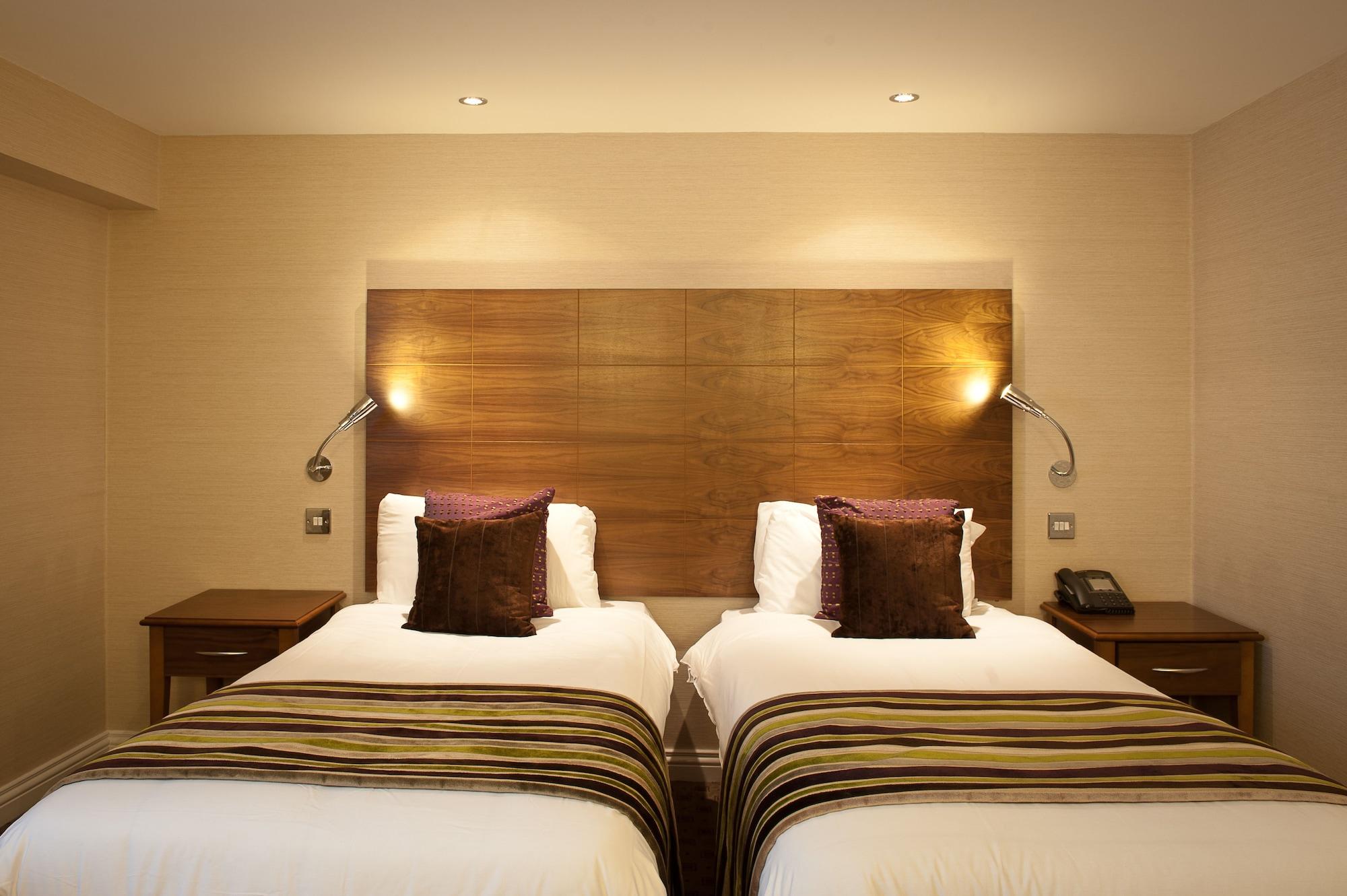 The Bull Hotel; Sure Hotel Collection By Best Western ปีเตอร์โบโรห์ ภายนอก รูปภาพ