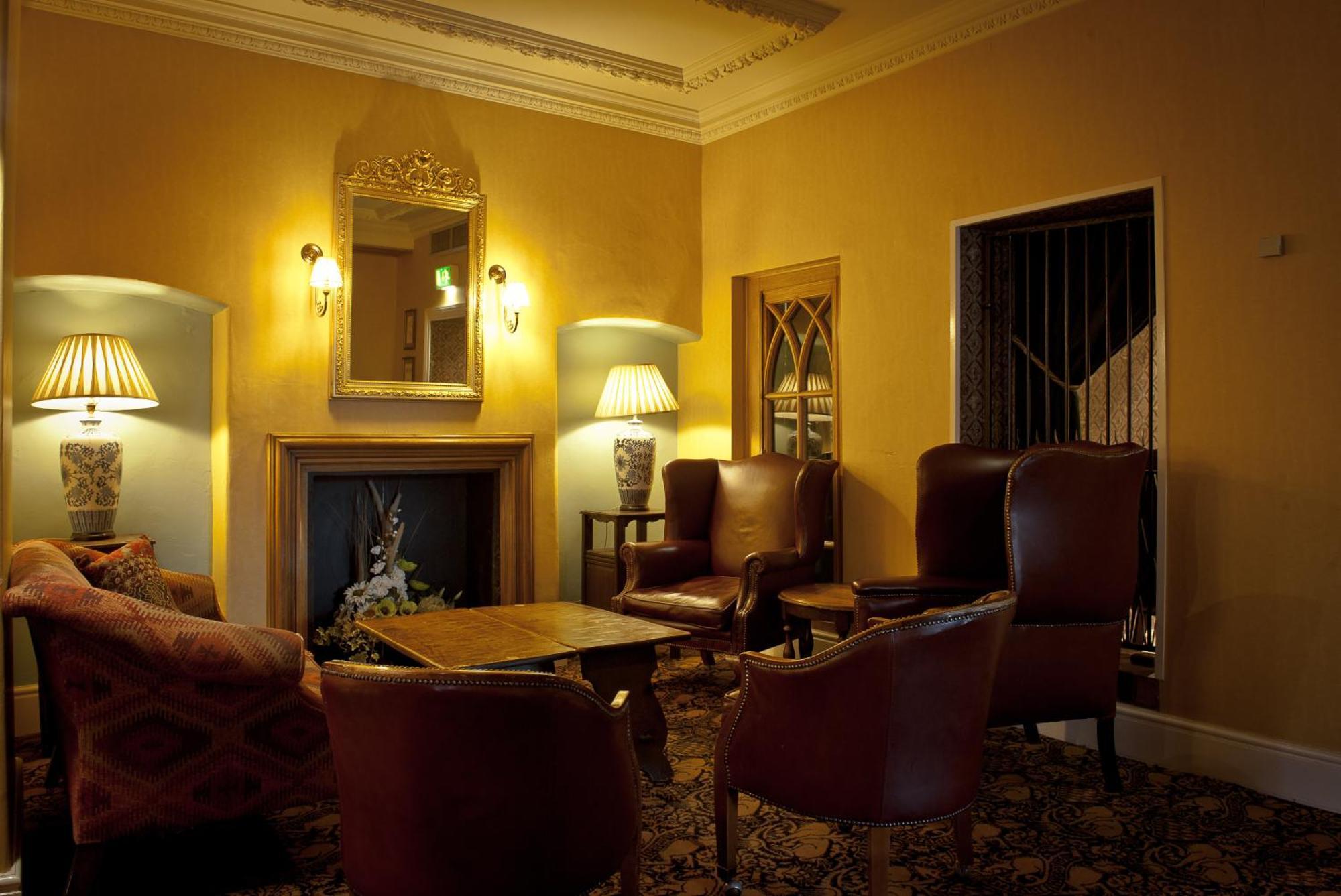The Bull Hotel; Sure Hotel Collection By Best Western ปีเตอร์โบโรห์ ภายนอก รูปภาพ