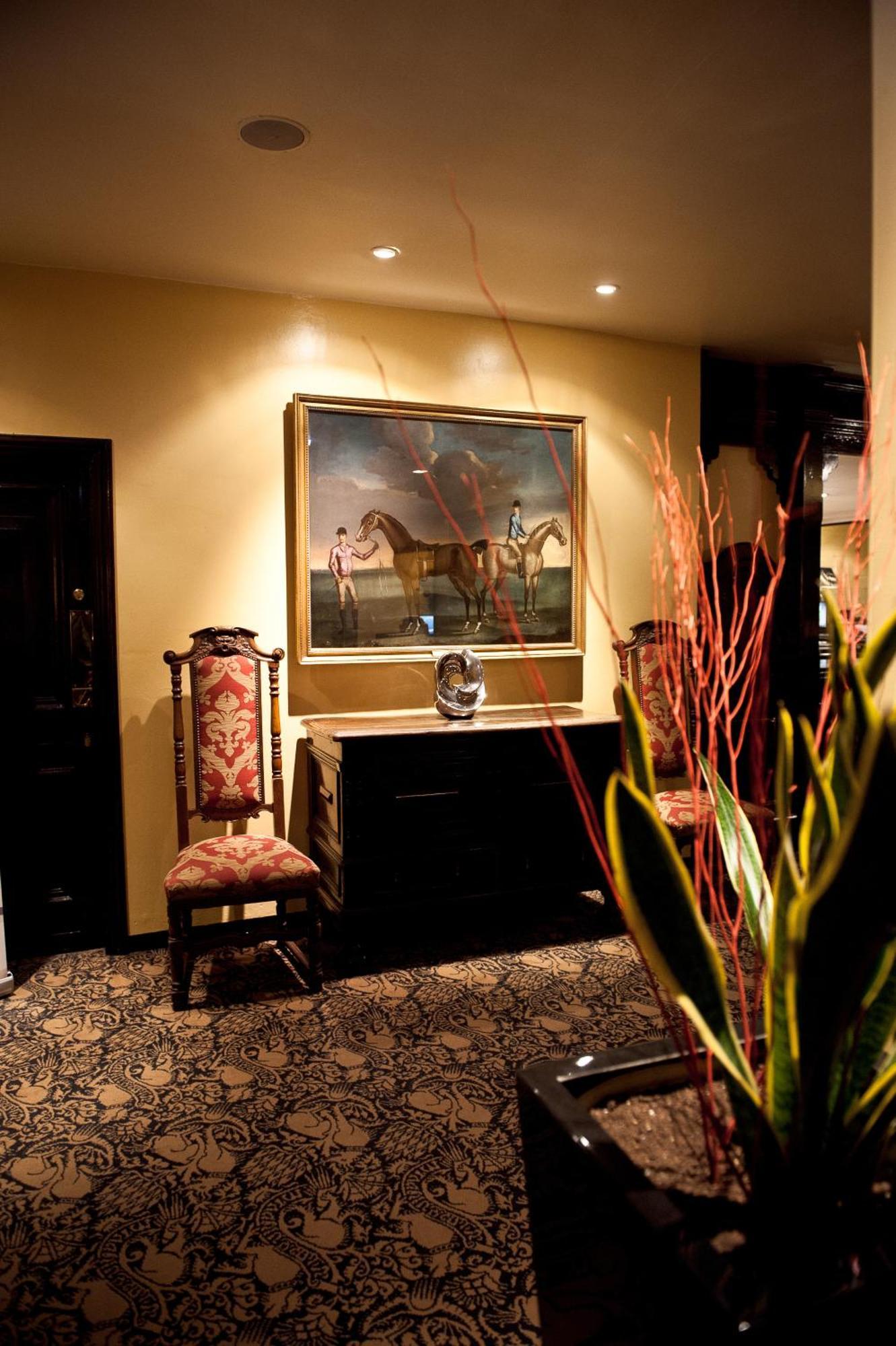 The Bull Hotel; Sure Hotel Collection By Best Western ปีเตอร์โบโรห์ ภายนอก รูปภาพ
