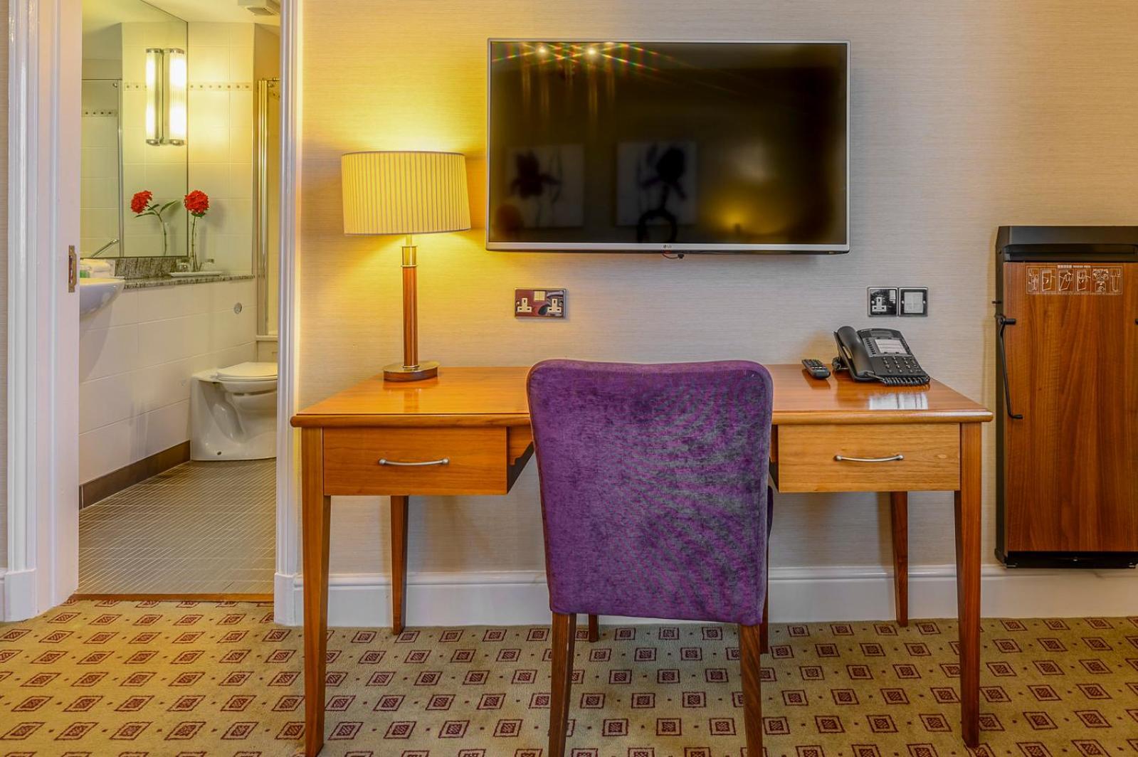 The Bull Hotel; Sure Hotel Collection By Best Western ปีเตอร์โบโรห์ ภายนอก รูปภาพ