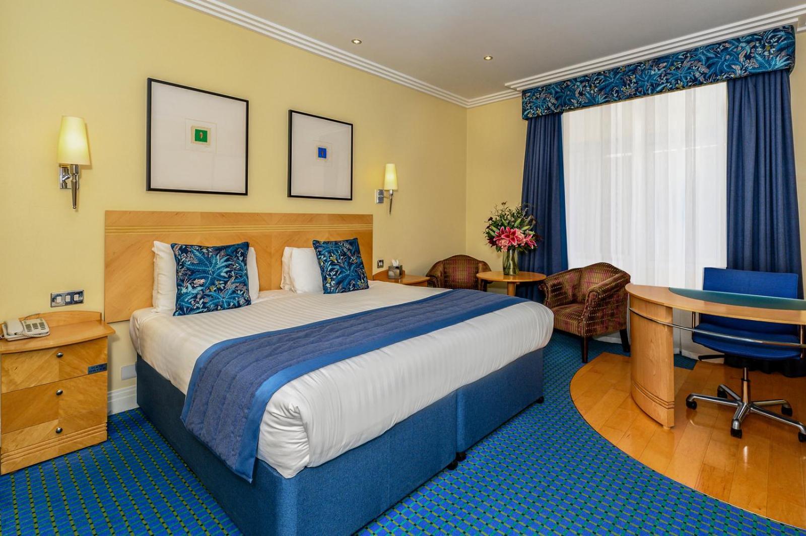 The Bull Hotel; Sure Hotel Collection By Best Western ปีเตอร์โบโรห์ ภายนอก รูปภาพ