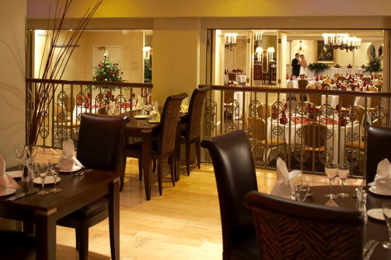 The Bull Hotel; Sure Hotel Collection By Best Western ปีเตอร์โบโรห์ ภายนอก รูปภาพ